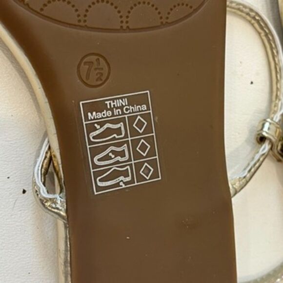Nicole Miller Gold Sandals Flat Thin Straps Buckle Size 7.5 Summer Beach - Picture 9 of 9